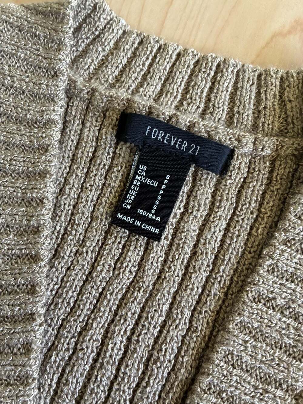 Forever 21 Ribbed Knit Button-Front Sweater Vest Size S - Picture 2 of 3